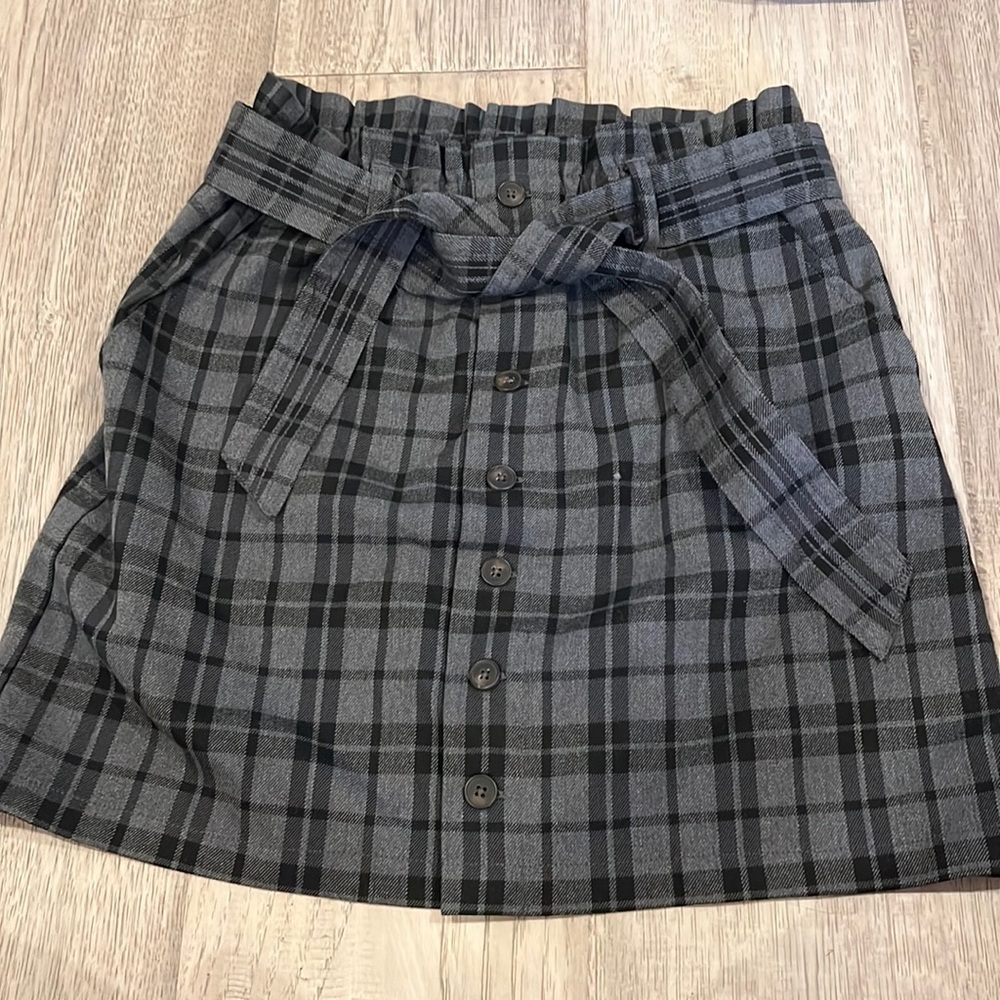 Grey checker skirt
